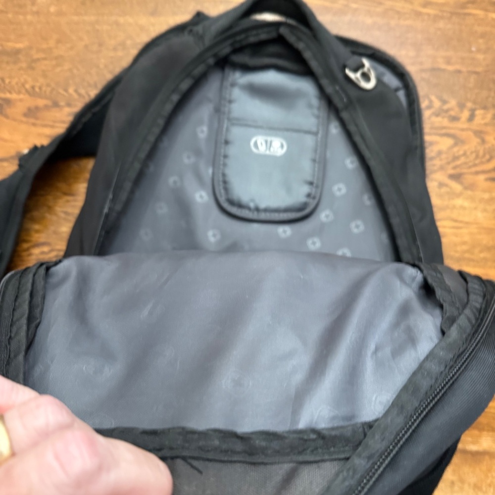 Swissgear Smartscan Backpack - Picture 3 of 8